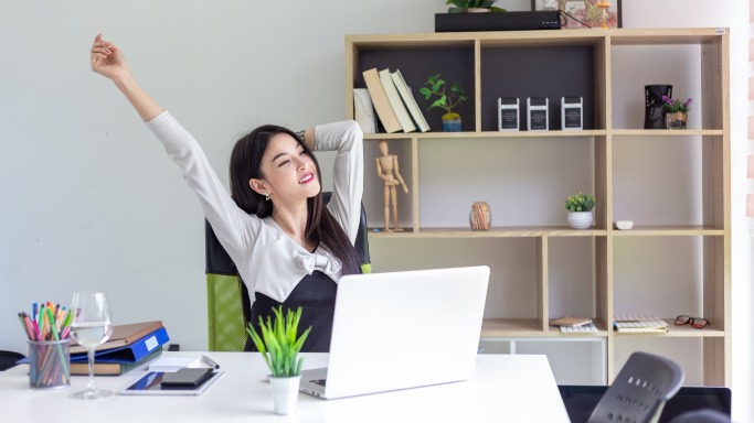 Essential Tips To Taking Care of Yourself When You Work at a Desk